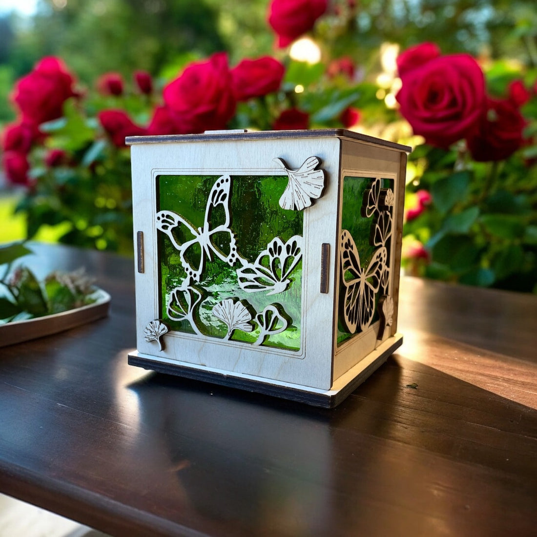 LIGHTKEEPER - Butterflies & Ginkgo Votive Holder